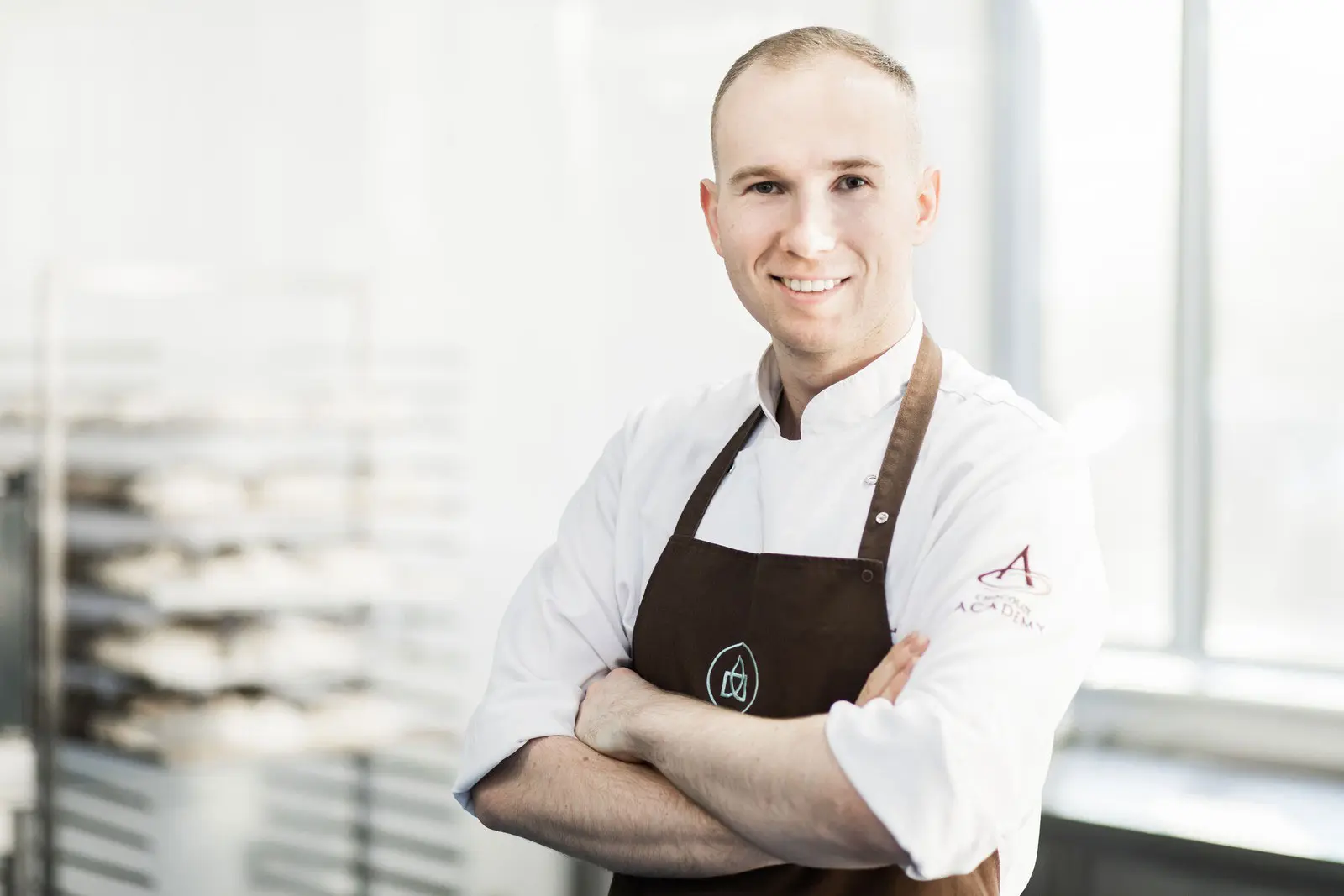 Kacper Barzyk cukiernik nowego pokolenie Trener w Szkole Artystycznej Wiesława Kuci w Lublinie Kacper Barzyk cukiernik nowego pokolenie Trener w Szkole Artystycznej Wiesława Kuci w Lublinie