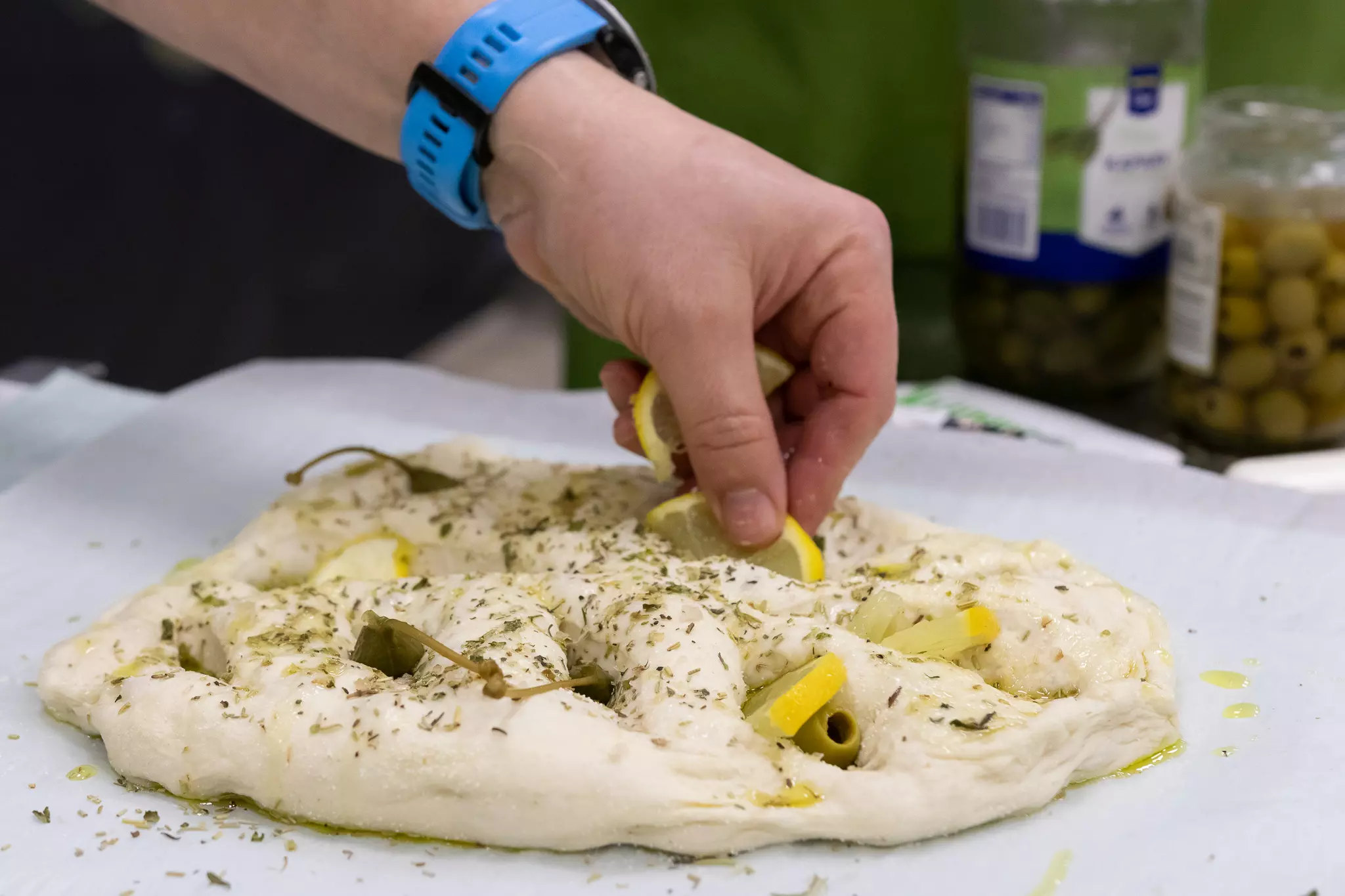 Włoskie pieczywo na śniadanie fougasse