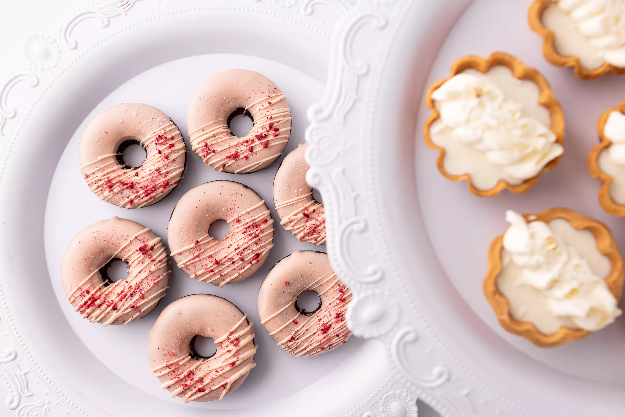 Dekoracja i aranżacja słodkich stołów na szkoleniu cukierniczym w Lublinie