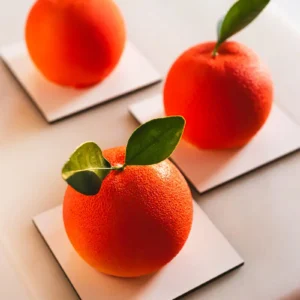 Monoporcje mandarynki z białą czekoladą, musem i chrupką