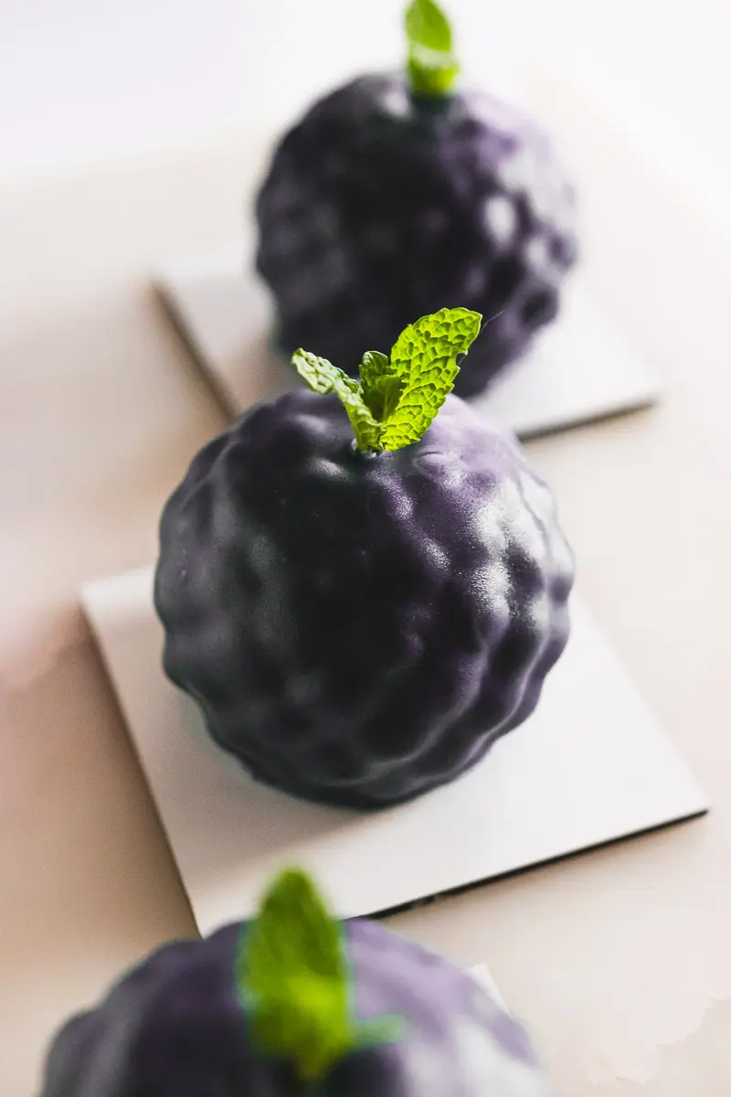 Szkolenie z Jakubem Janiukiem z monoporcji w formie realistycznych owoców